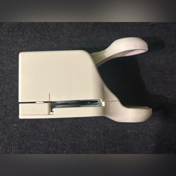 Martha Stewart Crafts Lot: Farm Barn Corner Paper Punch, 2 Rotary Blade Cutters - Picture 4 of 8